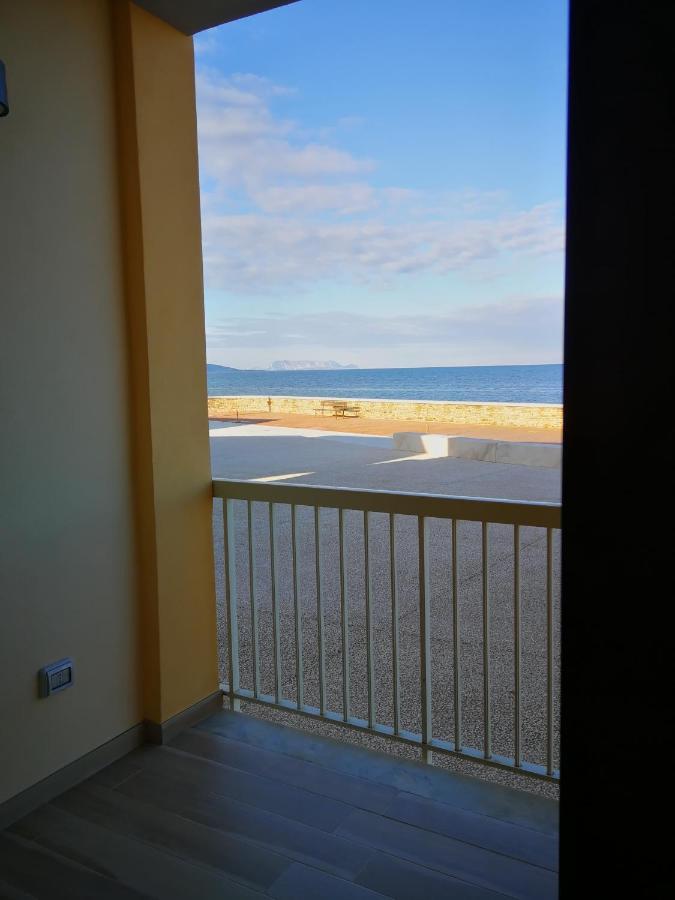 Santa Lucia Fronte Mare Apartment Екстериор снимка